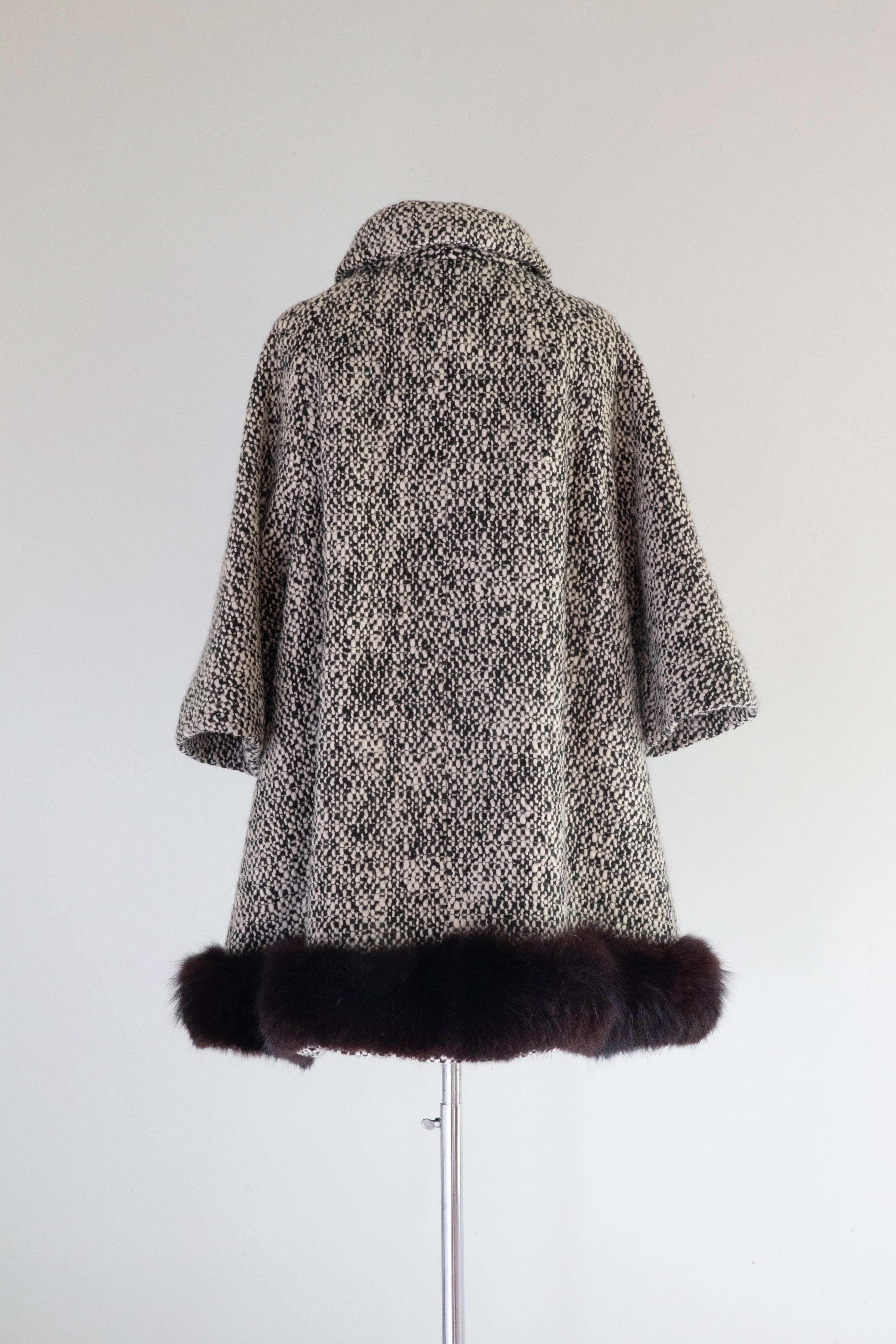 Adorable 1960's Lilli Ann Trapeze Style Tweed Coat With Velvet Bow / Medium