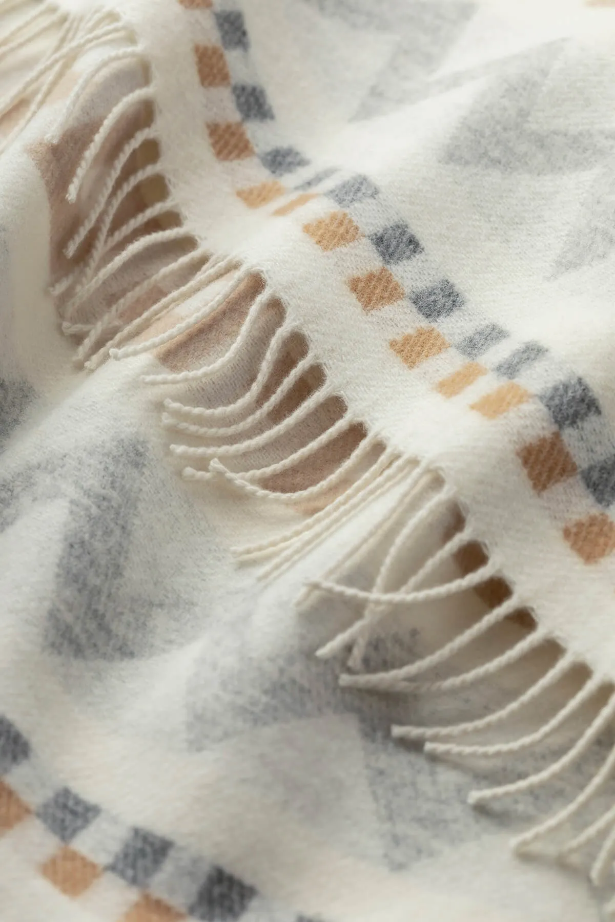 Children's Zig Zag Blanket in Natural & Grey