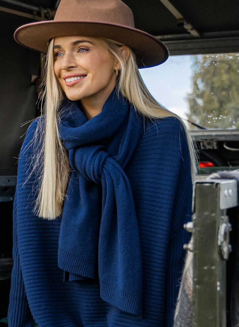 Classic Cashmere Scarf - Navy