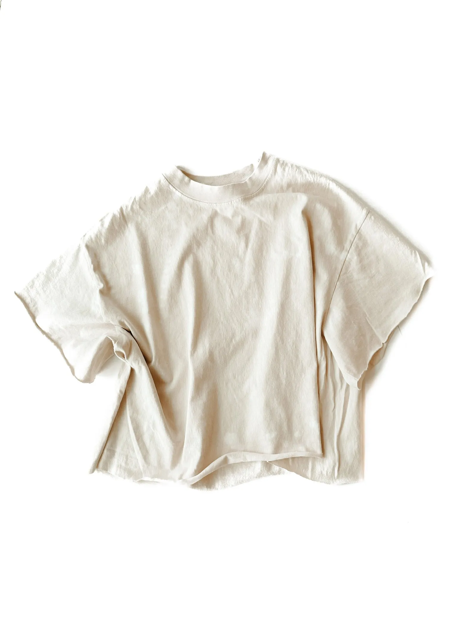 CROPPED PEBBY BASICS IVORY TEE