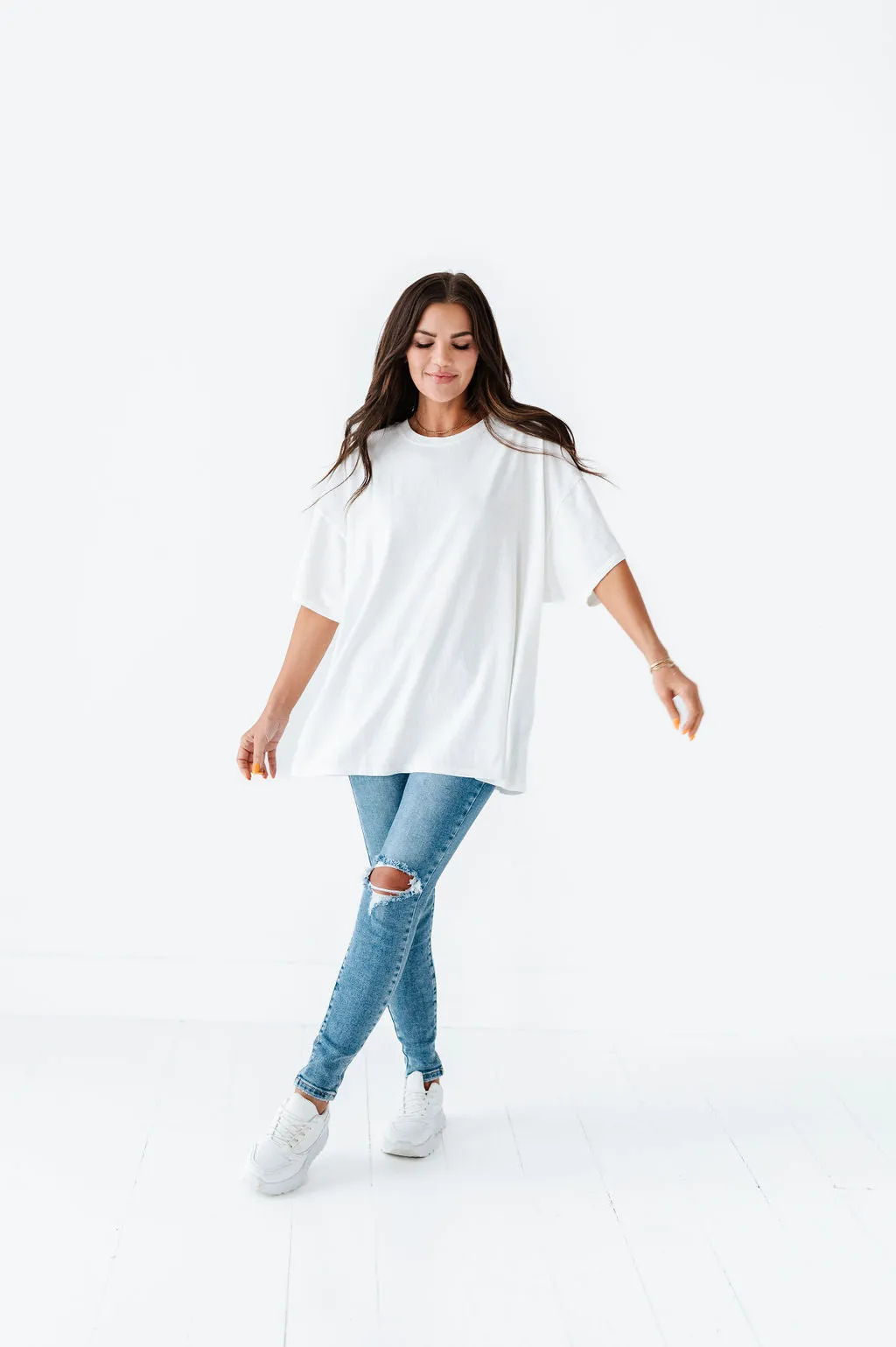 Lisa Oversized Boyfriend Tee in Off White