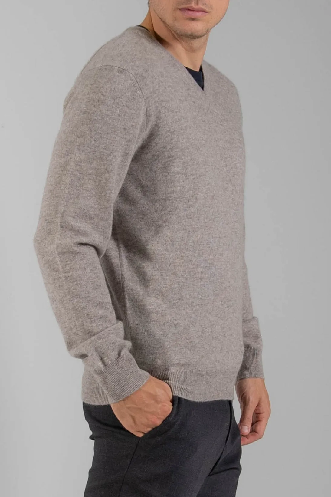 V-NECK SWEATER